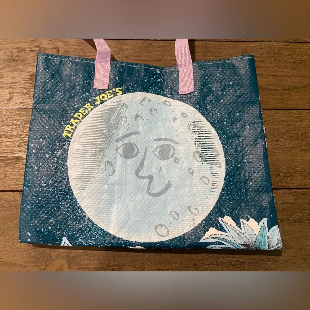 Trader Joe's 2016 Moon Reusable Bag Limited Edition Happy New Year Moon NEW NWOT - Picture 2 of 16